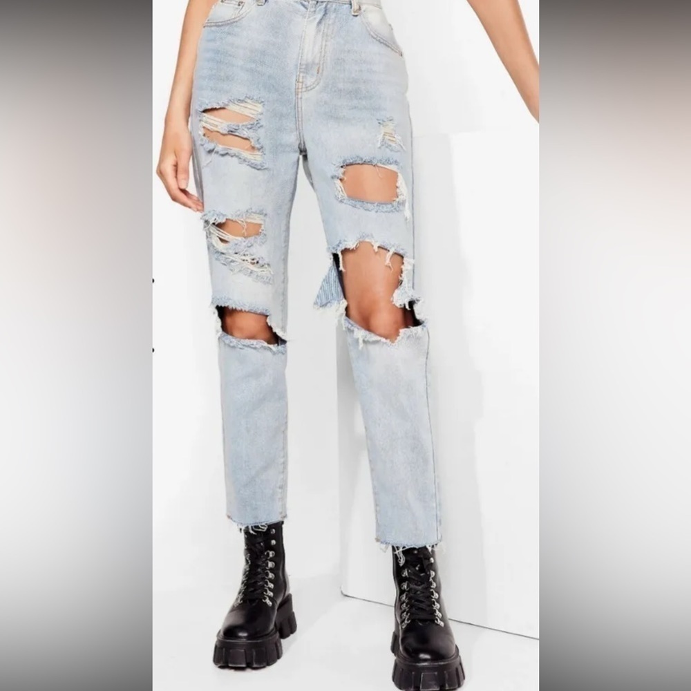 Nasty Gal light‎ wash distressed jeans size 8 UK size 4 US NWT